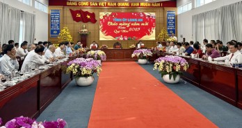 Long An Provincial Party Committee holds meeting on occasion of Lunar New Year 2023