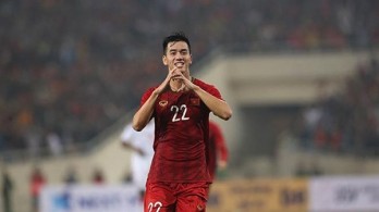 Vietnamese striker Tien Linh nominated for 2022 Asian Golden Ball