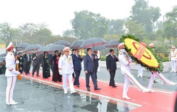 Leaders pay tribute to President Ho Chi Minh on Party’s founding anniversary