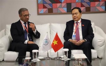 NA Vice Chairman meets with IPU President, Lao counterpart in Bahrain