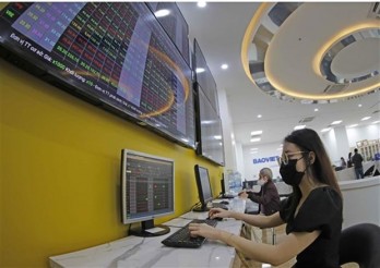 Domestic investors open less than 100,000 new accounts in first two months