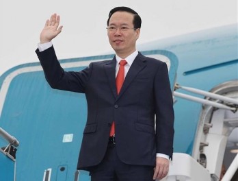 President Vo Van Thuong leaves for official visit to Laos