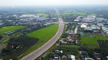 Vice Chairman of Provincial People's Committee - Nguyen Minh Lam inspects key project in Tan An City