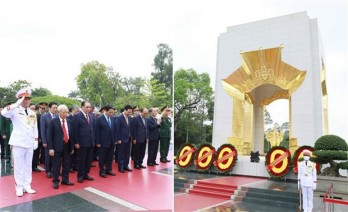 Leaders pay tribute to President Ho Chi Minh on National Reunification Day