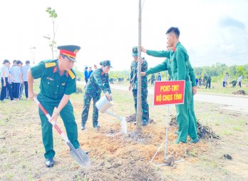 Bộ Chỉ huy Quân sự tỉnh phát động trồng cây 'Đời đời nhớ ơn Bác Hồ'