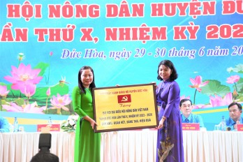 Bà Trần Thị Ngọc Sương được tín nhiệm bầu giữ chức Chủ tịch Hội Nông dân huyện Đức Hòa