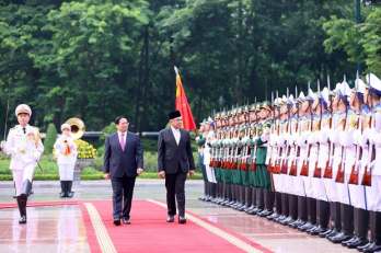 PM Pham Minh Chinh hosts welcome ceremony for Malaysian counterpart