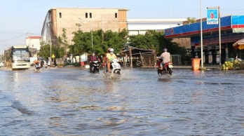 Heavy rain causes severe damage in Mekong Delta