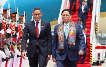 PM arrives in Jakarta to attend 43rd ASEAN Summit