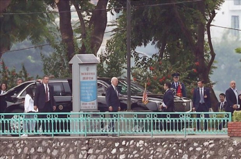 US President wraps up State visit to Vietnam