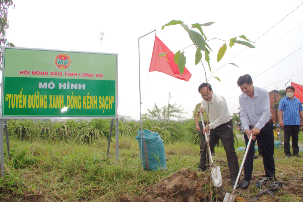 Hội viên, nông dân tham gia bảo vệ môi trường