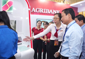 Agribank chi nhánh tỉnh Long An đồng hành cùng Ngày Chuyển đổi số quốc gia 10/10