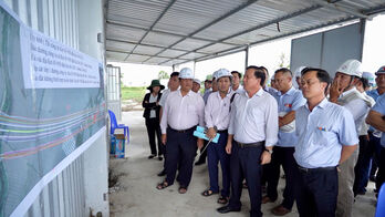 Chairman of Provincial People's Committee inspect progress of Ring Road 3 of Ho Chi Minh City, section passing Long An and Provincial Road 830E