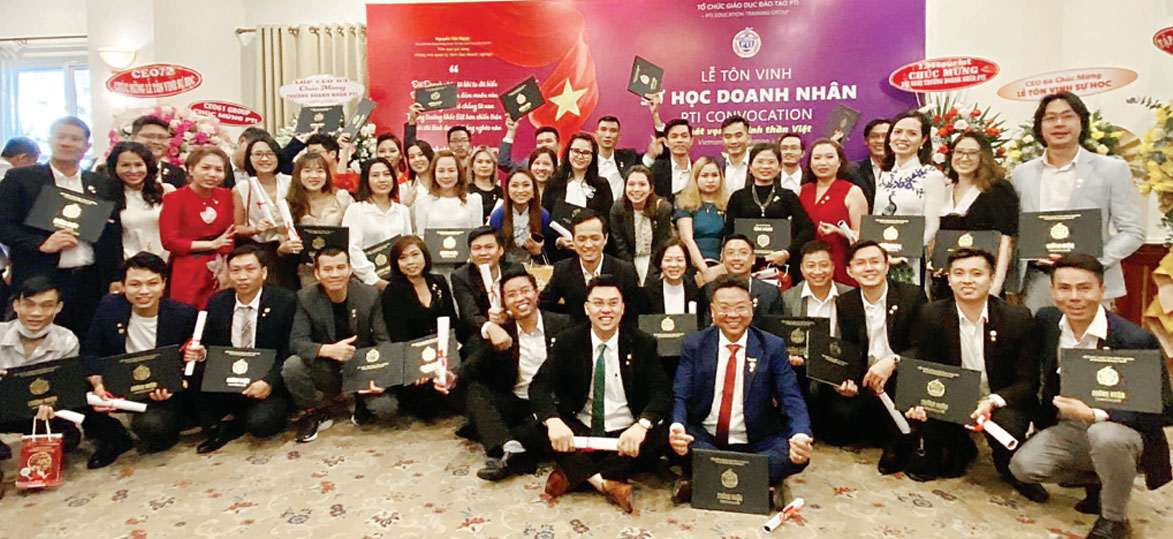 Chị Cao Anh Thi hoàn thành khóa học Giám đốc điều hành chuyên nghiệp tại Trường Doanh nhân PTI