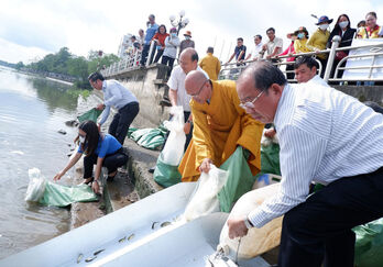 Chung tay tái tạo và bảo vệ nguồn lợi thủy sản