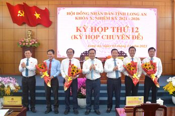 Ông Huỳnh Văn Quang Hùng và ông Võ Thành Trí được bầu làm Ủy viên UBND tỉnh nhiệm kỳ 2021-2026