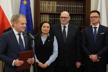 Tân Thủ tướng Ba Lan Donald Tusk cùng nội các tuyên thệ nhậm chức