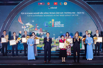 PNJ dẫn đầu Top 10 doanh nghiệp phát triển bền vững 2023 lĩnh vực thương mại - dịch vụ