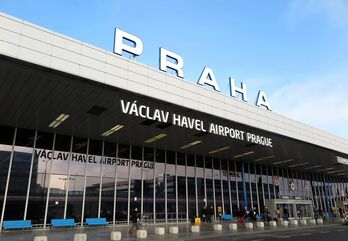 Cộng hòa Séc: Sân bay quốc tế lớn nhất ở Prague bị đe dọa đánh bom