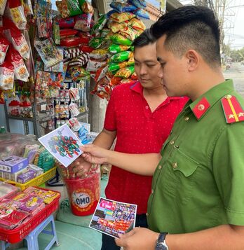 Cần Giuộc kiểm tra, xử lý nghiêm hành vi sử dụng trái phép pháo, vũ khí, vật liệu nổ