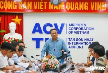Ông Khuất Việt Hùng: ‘Sân bay Tân Sơn Nhất đã khai thác hết công suất’