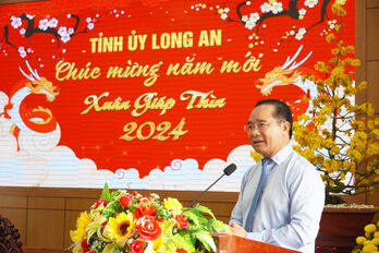 Tỉnh ủy Long An tổ chức gặp mặt đầu Xuân Giáp Thìn 2024