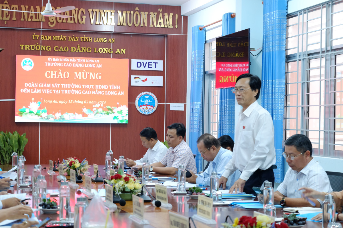 Ủy viên Thường trực, Trưởng ban Văn hóa – Xã hội HĐND tỉnh – Trương Văn Nam phát biểu tại buổi giám sát