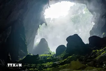 Son Doong cave among top 7 most beautiful underground attractions