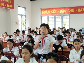 Khi trẻ em vùng biên bày tỏ ý kiến