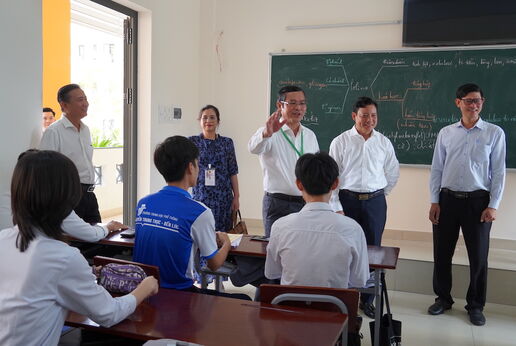 Thứ trưởng Bộ Giáo dục và Đào tạo - Nguyễn Văn Phúc kiểm tra công tác chuẩn bị Kỳ thi tốt nghiệp THPT năm 2024 tại Long An