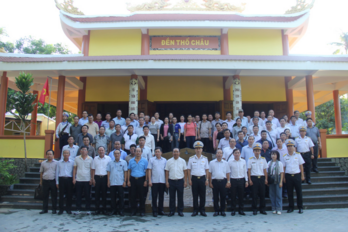 Long An delegation visits Tho Chau island