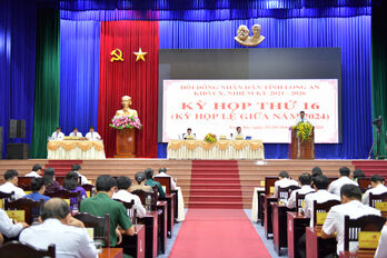 Long An Provincial People's Council launchs question and answer session