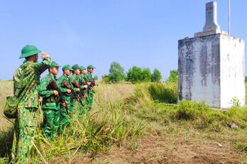 Thạnh Hóa thực hiện tốt phong trào Toàn dân tham gia bảo vệ chủ quyền lãnh thổ, an ninh biên giới quốc gia