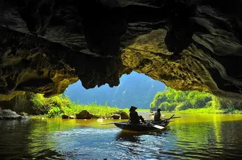 Unique trans-water cave system in Tam Coc-Bich Dong