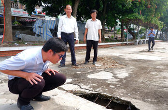 Khảo sát thực tế, đánh giá hiện trạng sụt lún bờ kè thị xã Kiến Tường