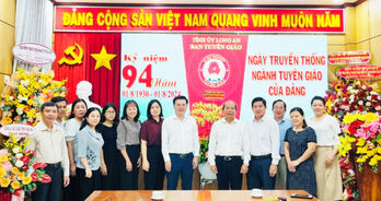 Thường trực Tỉnh ủy Long An chúc mừng 94 năm Ngày truyền thống ngành Tuyên giáo của Đảng