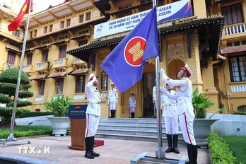 'Việt Nam luôn nỗ lực và đóng góp tận tâm vì một ASEAN đoàn kết và vững mạnh'