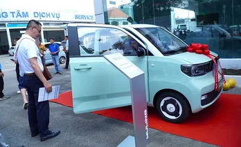 Wuling Mini EV giảm giá còn dưới 200 triệu đồng