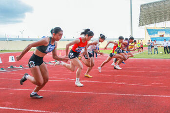 Huy chương Vàng 100m giải Điền kinh trẻ quốc gia thuộc về vận động viên Nhi Yến