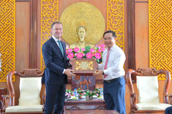 Consulate General of Belarus pays courtesy visit to Long An province leaders