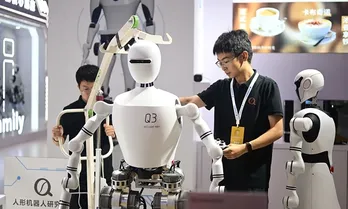 'Binh đoàn' robot hình người gây ấn tượng mạnh tại Triển lãm Robot Thế giới