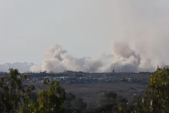 Lực lượng phong trào Hamas phóng tên lửa vào khu vực miền Trung Israel