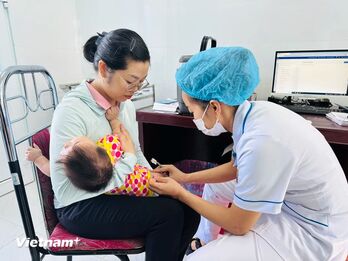 Khẩn trương triển khai chiến dịch tiêm chủng hơn 1 triệu liều vaccine sởi