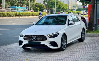 Xe sang Mercedes E-class 'ế ẩm', giảm giá gần 300 triệu xả hàng tồn