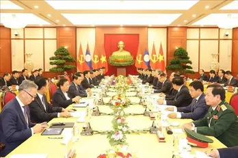 Vietnam, Laos issue joint statement