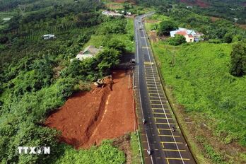 Xuất hiện sạt lở ven đường Hồ Chí Minh, đoạn qua tỉnh Đắk Nông