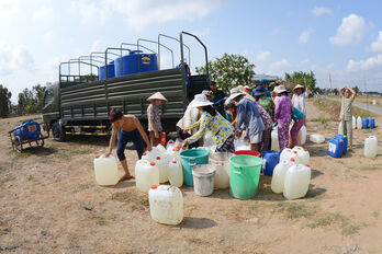 Thực hiện sớm các giải pháp để mùa khô vùng hạ không thiếu nước sinh hoạt cục bộ