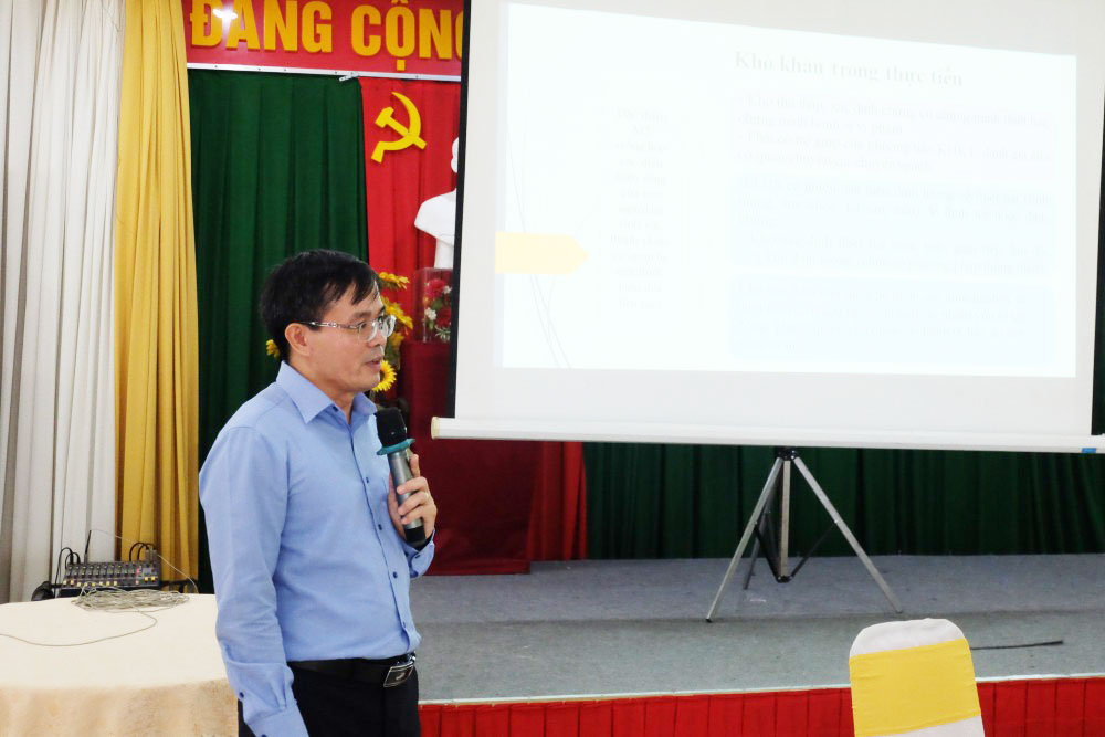  Phó Viện trưởng Viện Chiến lược và Khoa học phát lý, Bộ Tư pháp - Nguyễn Minh Khuê phổ biến nội dung về Quy định pháp luật về tội phạm môi trường theo Bộ luật Hình sự năm 2015