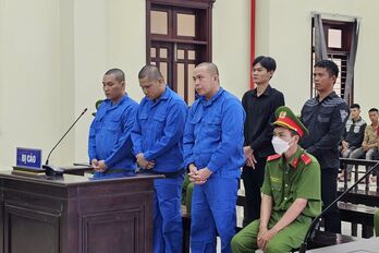 Tuyên 1 án chung thân vụ mang súng, dao đến chém tử vong người ngăn cản đánh nhau