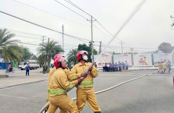 Diễn tập chữa cháy tại siêu thị ở Cần Giuộc